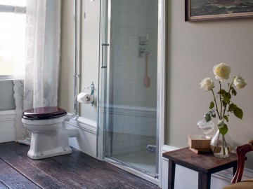 10-Burlington-High-Level-WC
